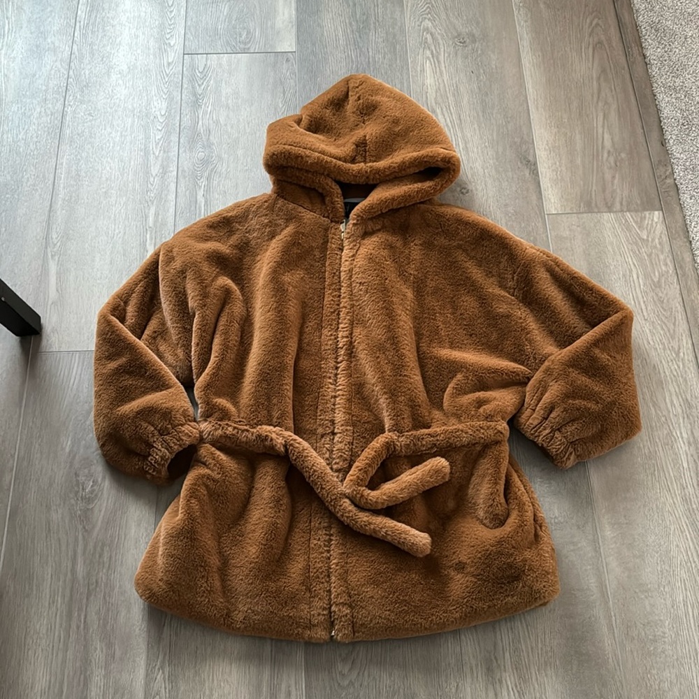 Urban Outfitters faux fur hooded robe coat M/L. Teddy UO women’s coat. Medium